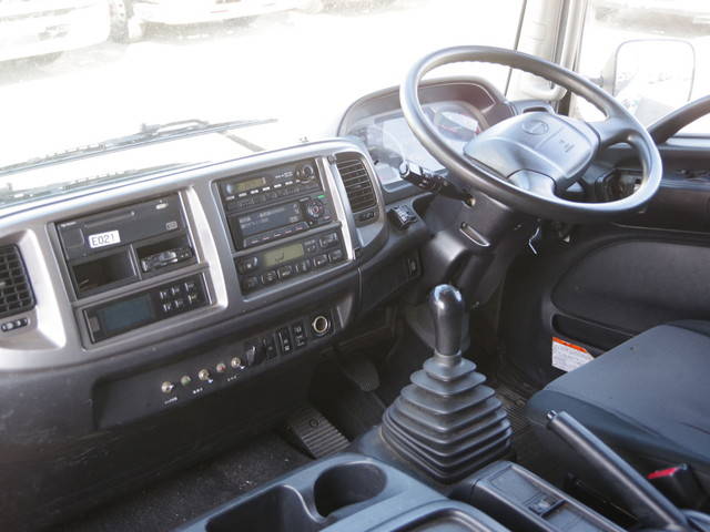 日野レンジャー冷凍車（冷蔵車）中型（4t）[写真30]