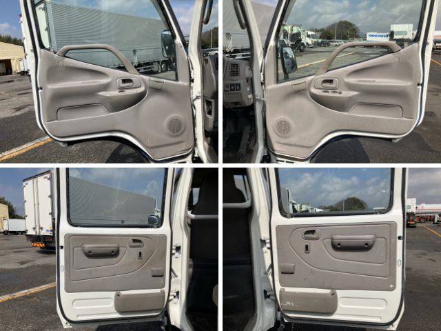 トヨタトヨエースダブルキャブ（Wキャブ）小型（2t・3t）[写真30]