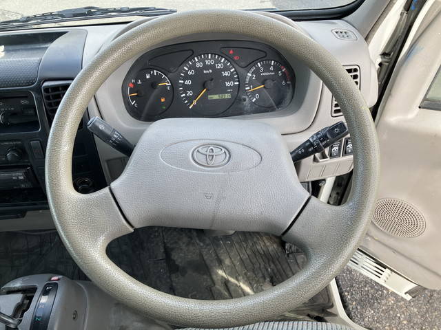 トヨタトヨエースダブルキャブ（Wキャブ）小型（2t・3t）[写真36]