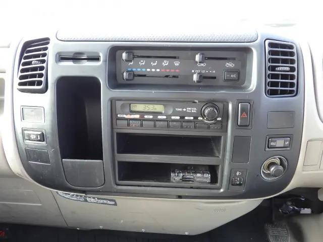 トヨタトヨエース平ボディ小型（2t・3t）[写真10]