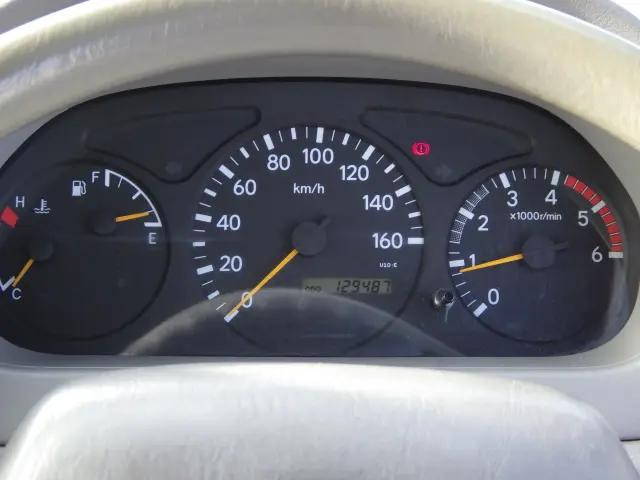 トヨタトヨエース平ボディ小型（2t・3t）[写真14]