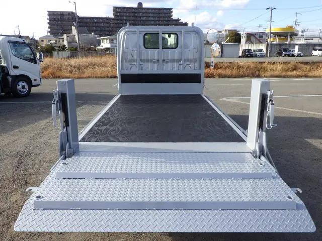 トヨタトヨエース平ボディ小型（2t・3t）[写真16]