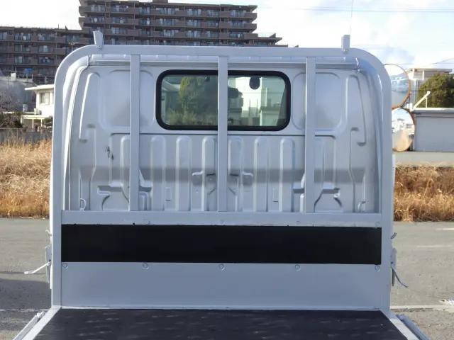 トヨタトヨエース平ボディ小型（2t・3t）[写真17]