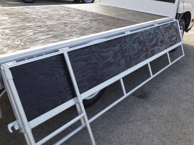 トヨタトヨエース平ボディ小型（2t・3t）[写真19]