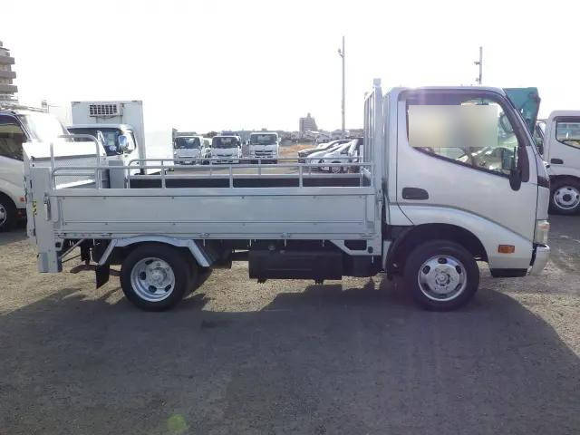 トヨタトヨエース平ボディ小型（2t・3t）[写真04]