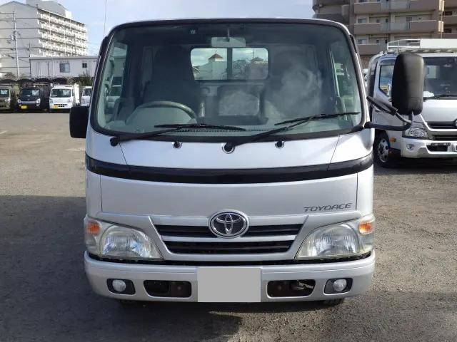 トヨタトヨエース平ボディ小型（2t・3t）[写真05]