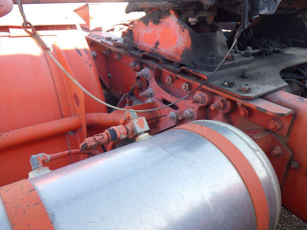 UDトラックスクオントレーラーヘッド（トラクターヘッド）大型（10t）[写真14]