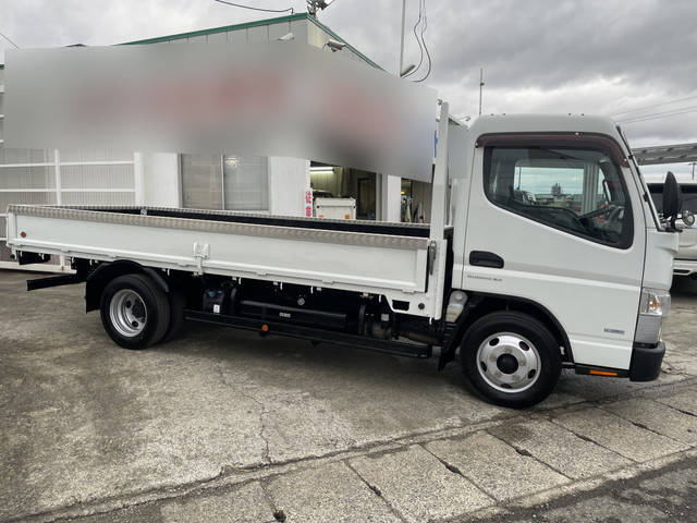 三菱ふそうキャンター平ボディ小型（2t・3t）[写真04]
