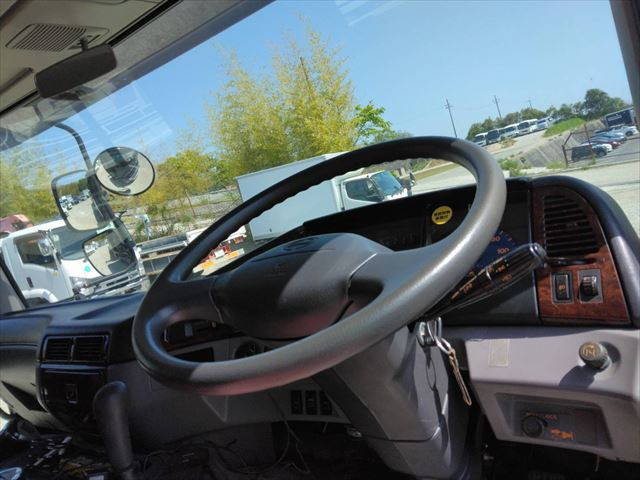 日野プロフィアセルフローダー大型（10t）[写真16]