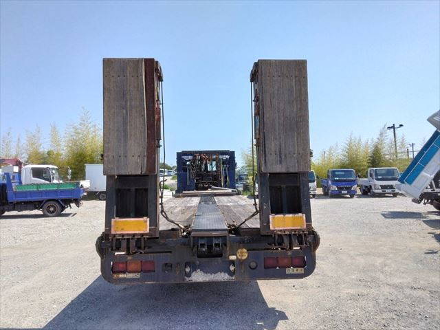 日野プロフィアセルフローダー大型（10t）[写真06]