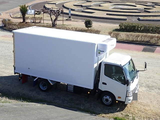 日野デュトロ冷凍車（冷蔵車）小型（2t・3t）[写真22]