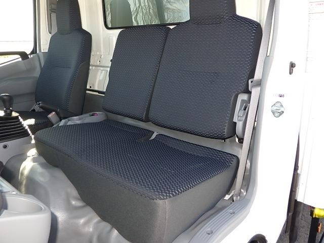 日野デュトロ冷凍車（冷蔵車）小型（2t・3t）[写真24]