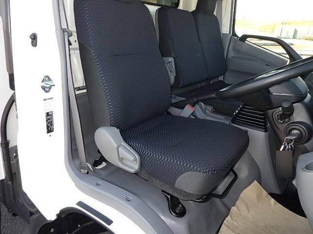 日野デュトロ冷凍車（冷蔵車）小型（2t・3t）[写真26]