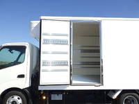 日野デュトロ冷凍車（冷蔵車）小型（2t・3t）[写真05]