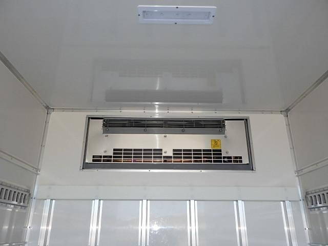 日野デュトロ冷凍車（冷蔵車）小型（2t・3t）[写真09]