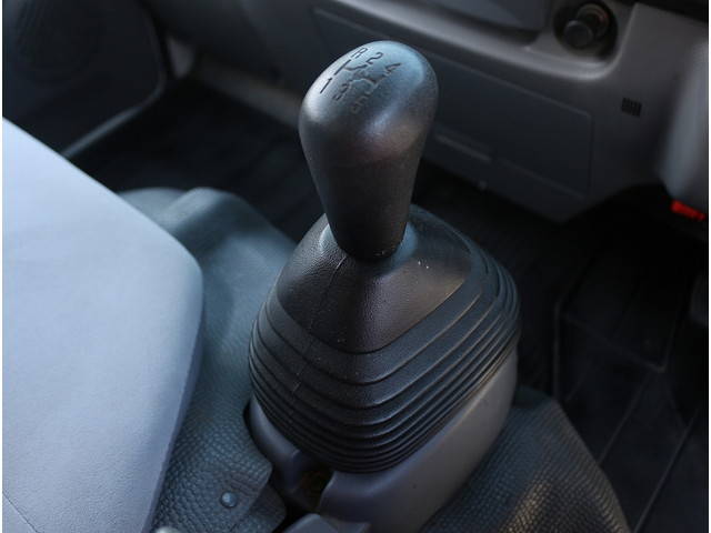 いすゞエルフ平ボディ小型（2t・3t）[写真22]