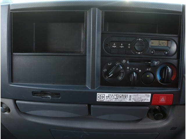 いすゞエルフ平ボディ小型（2t・3t）[写真23]