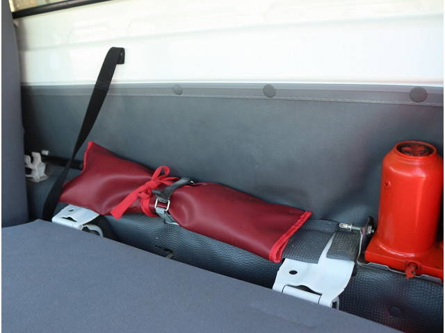 いすゞエルフ平ボディ小型（2t・3t）[写真27]