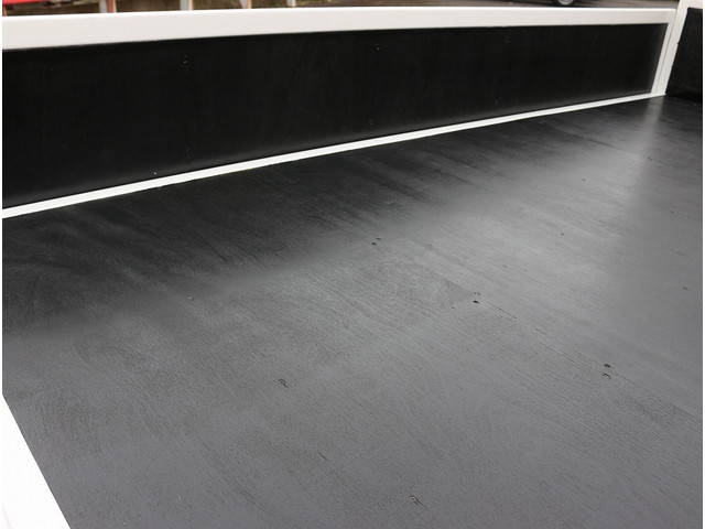 いすゞエルフ平ボディ小型（2t・3t）[写真09]