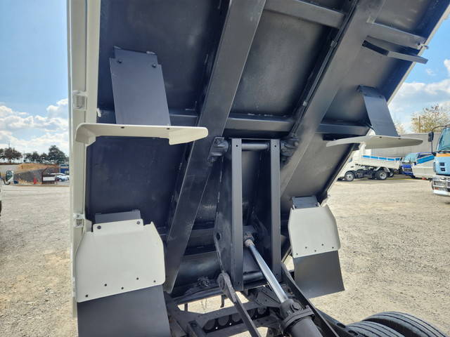 いすゞエルフダンプ小型（2t・3t）[写真23]