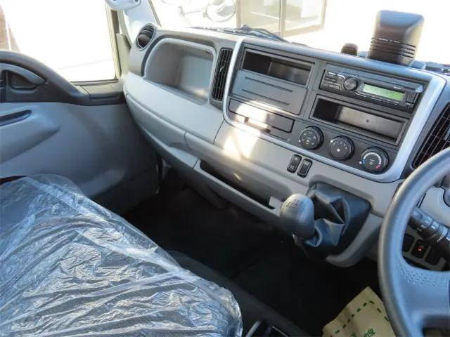 三菱ふそうキャンタークレーン4段小型（2t・3t）[写真12]