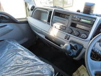 三菱ふそうキャンタークレーン4段小型（2t・3t）[写真12]