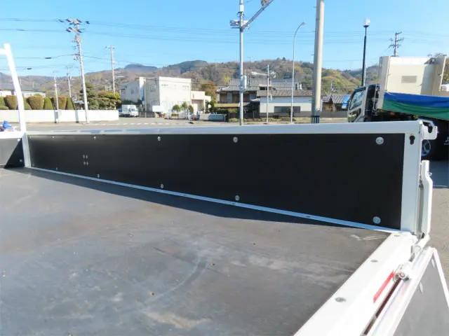 三菱ふそうキャンタークレーン4段小型（2t・3t）[写真25]