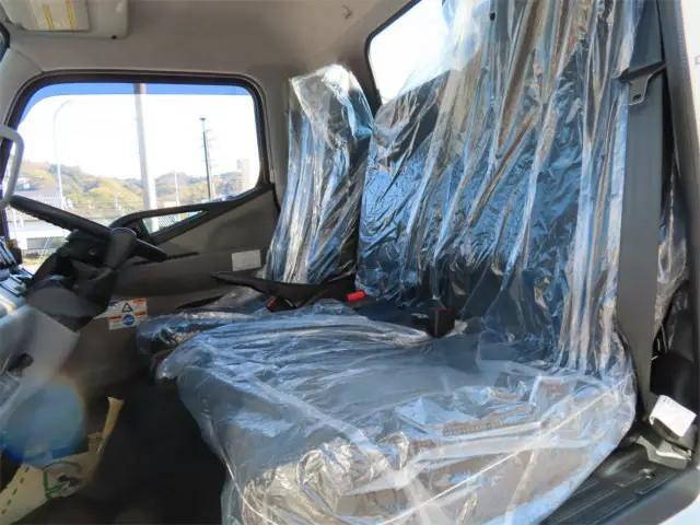 三菱ふそうキャンタークレーン4段小型（2t・3t）[写真09]