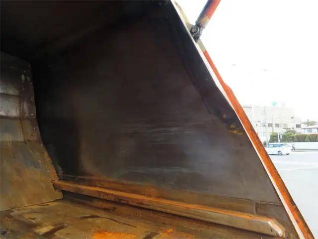 日野レンジャーパッカー車（塵芥車）増トン（6t・8t）[写真21]