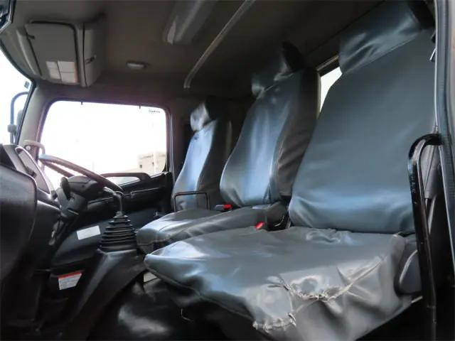 日野レンジャーパッカー車（塵芥車）増トン（6t・8t）[写真09]