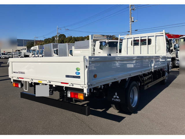 三菱ふそうキャンター平ボディ小型（2t・3t）[写真11]