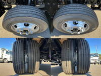 三菱ふそうキャンター平ボディ小型（2t・3t）[写真16]