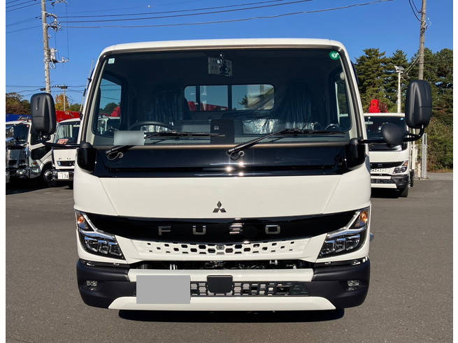 三菱ふそうキャンター平ボディ小型（2t・3t）[写真03]