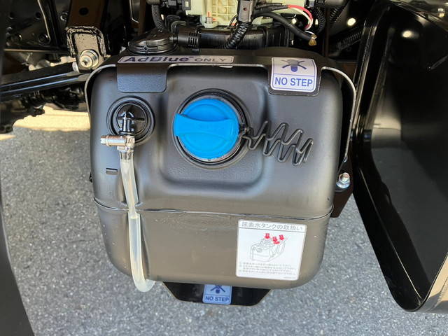 三菱ふそうキャンター平ボディ小型（2t・3t）[写真32]