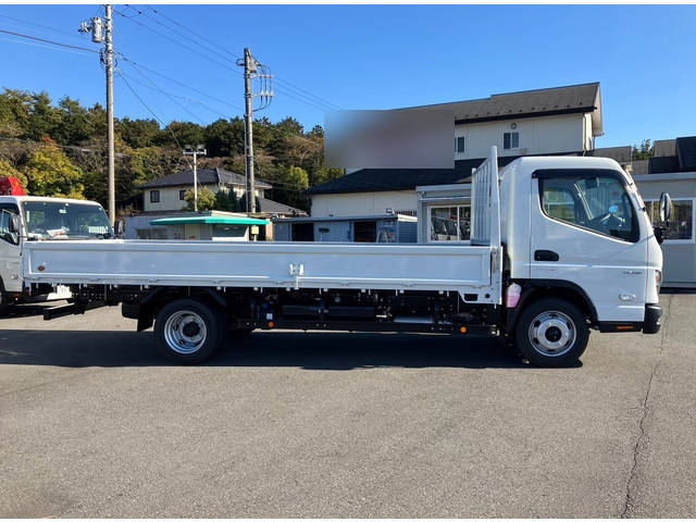 三菱ふそうキャンター平ボディ小型（2t・3t）[写真06]