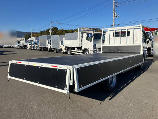 三菱ふそうキャンター平ボディ小型（2t・3t）[写真09]