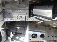 いすゞフォワードアルミバン中型（4t）[写真11]