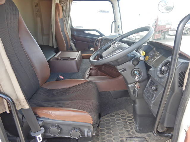 日野プロフィアアルミブロック大型（10t）[写真15]