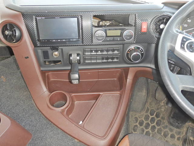 日野プロフィアアルミブロック大型（10t）[写真18]