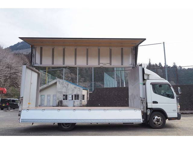 三菱ふそうキャンターアルミウイング小型（2t・3t）[写真12]