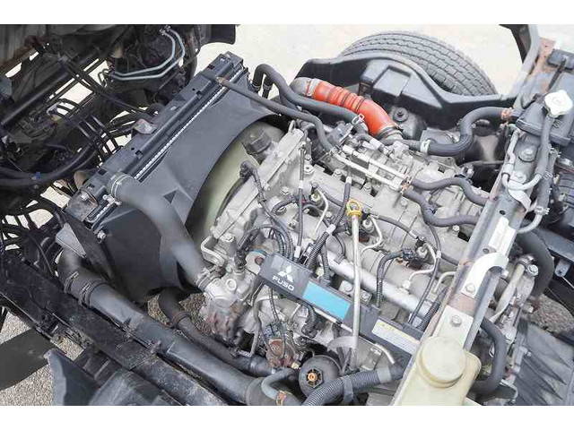 三菱ふそうキャンターアルミウイング小型（2t・3t）[写真35]