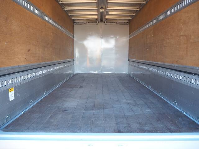 三菱ふそうキャンターアルミウイング小型（2t・3t）[写真17]