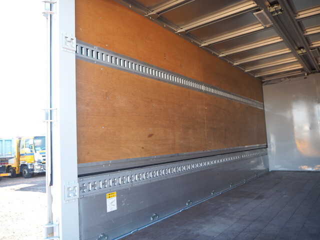 三菱ふそうキャンターアルミウイング小型（2t・3t）[写真19]