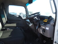 三菱ふそうキャンターアルミウイング小型（2t・3t）[写真37]