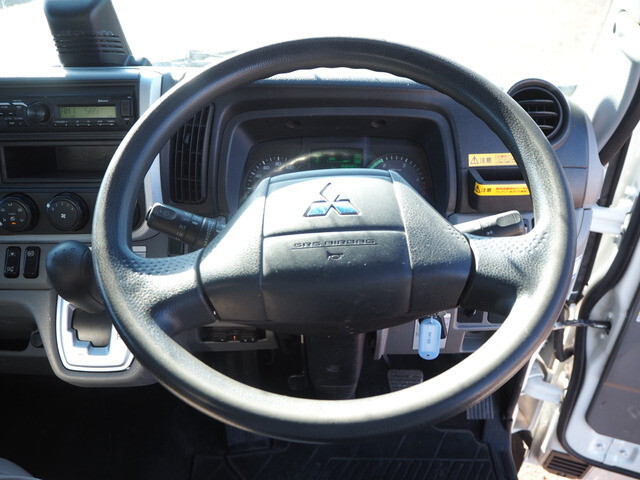 三菱ふそうキャンターアルミウイング小型（2t・3t）[写真40]