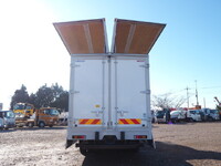 三菱ふそうキャンターアルミウイング小型（2t・3t）[写真09]