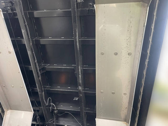 三菱ふそうスーパーグレートダンプ大型（10t）[写真13]