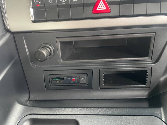 三菱ふそうスーパーグレートダンプ大型（10t）[写真37]