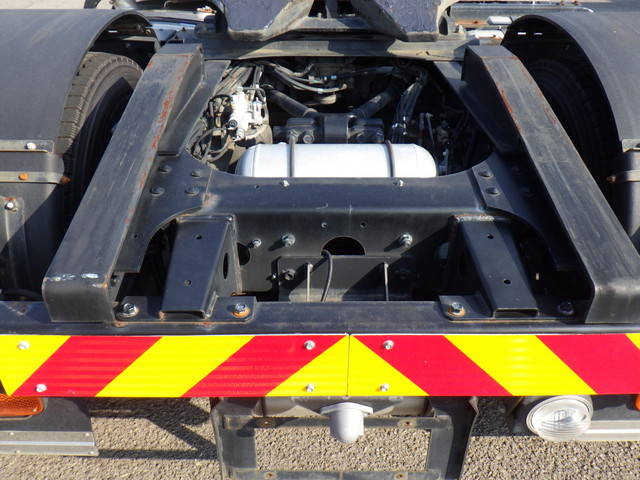 日野プロフィアトレーラーヘッド（トラクターヘッド）大型（10t）[写真12]