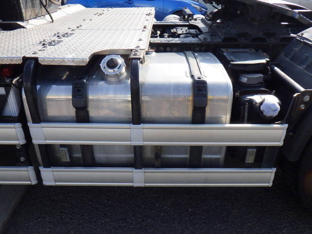 日野プロフィアトレーラーヘッド（トラクターヘッド）大型（10t）[写真14]